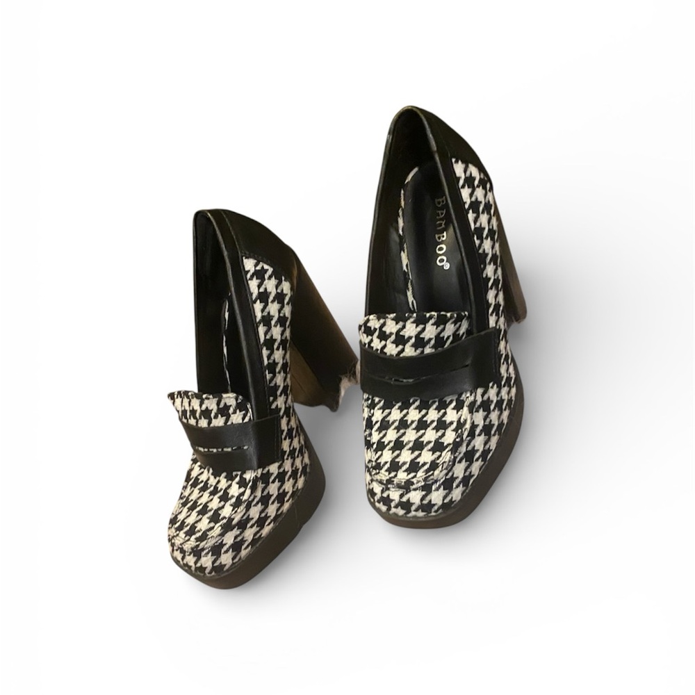 BAMBOO Houndstooth Heels with Black Accent